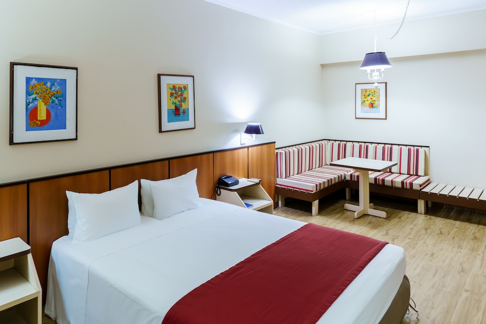 Hotel Pan Americano 12/50