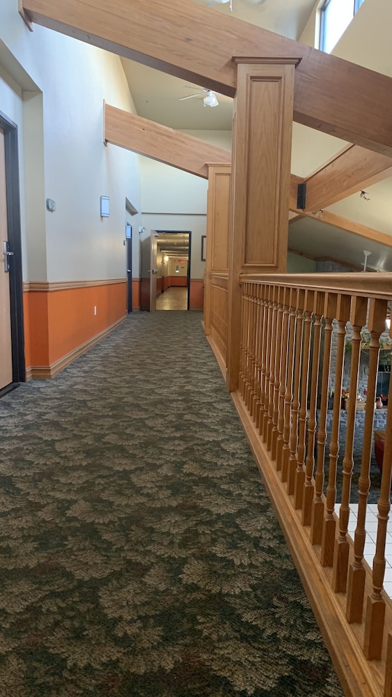Regency Inn And Suites 45/51