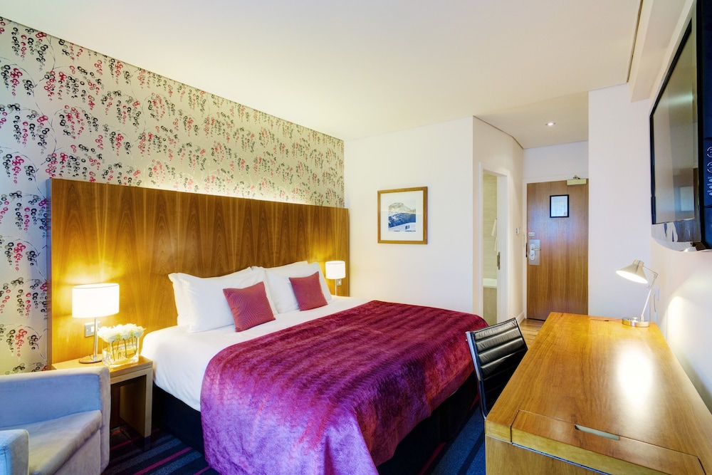 Four Points by Sheraton Edinburgh 27/56