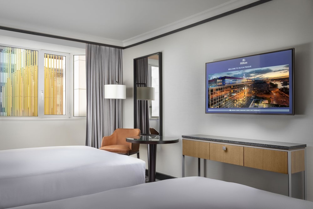 ROOM, TWIN BEDS