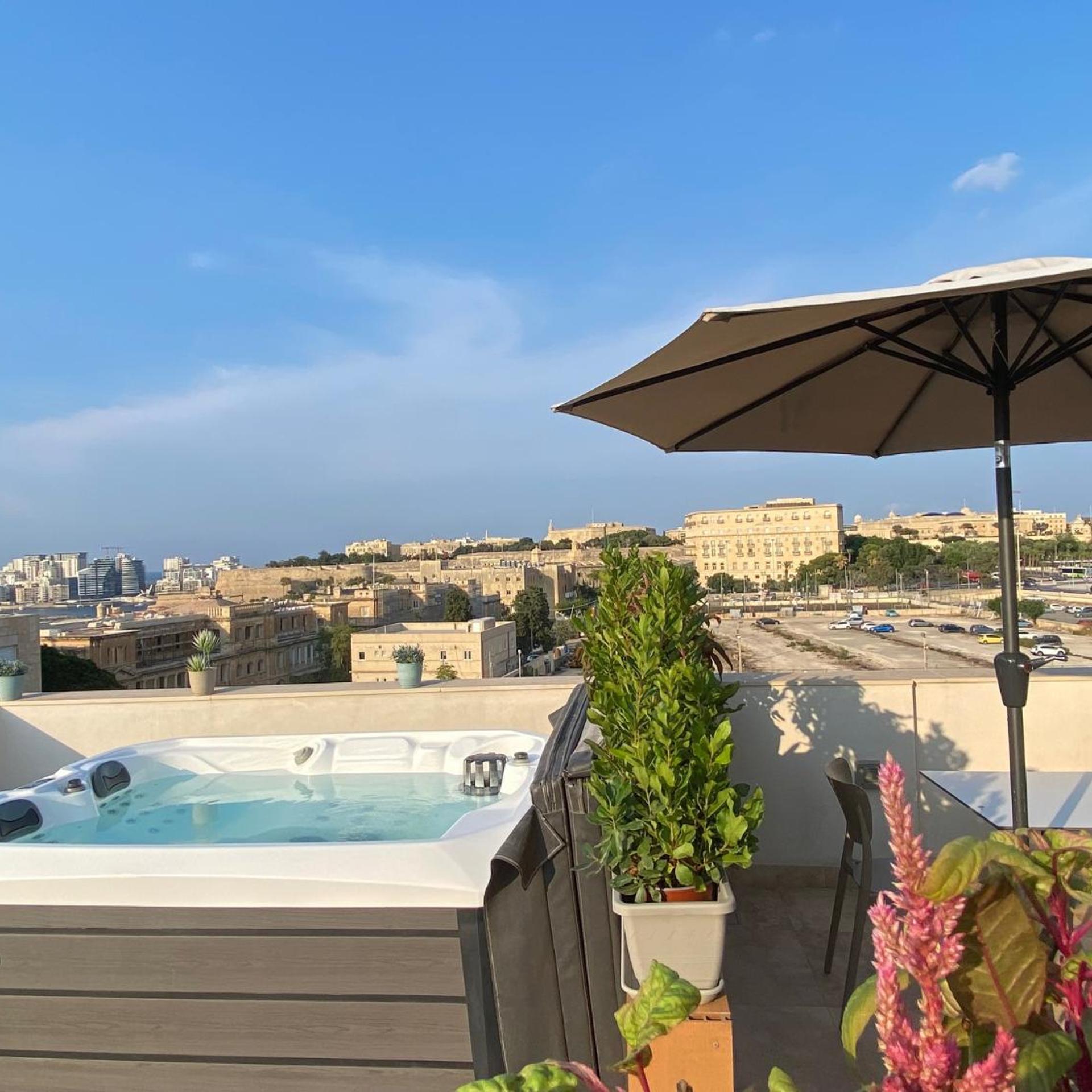 Tritoni Valletta Boutique Hotel 43/50