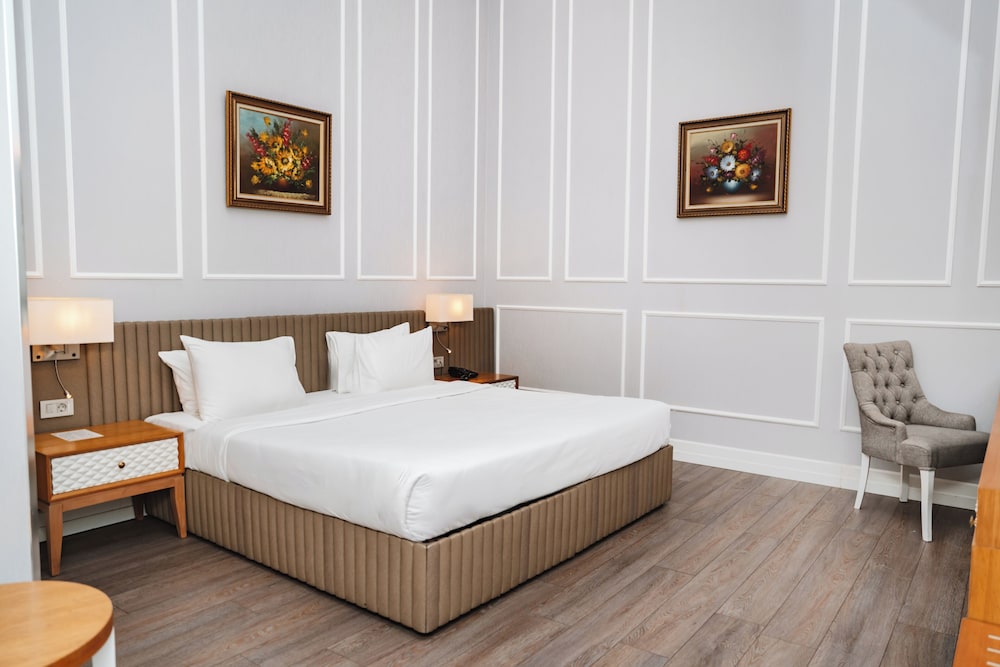Budget, King Bed, No Window، Promenade Hotel 3/10
