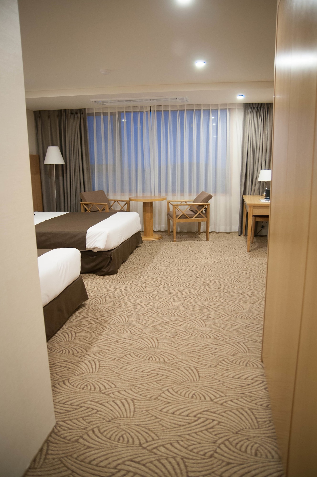 غرفة بريميير عائلية بسريرين كوين، Benikea Jungmun Hotel 6/10