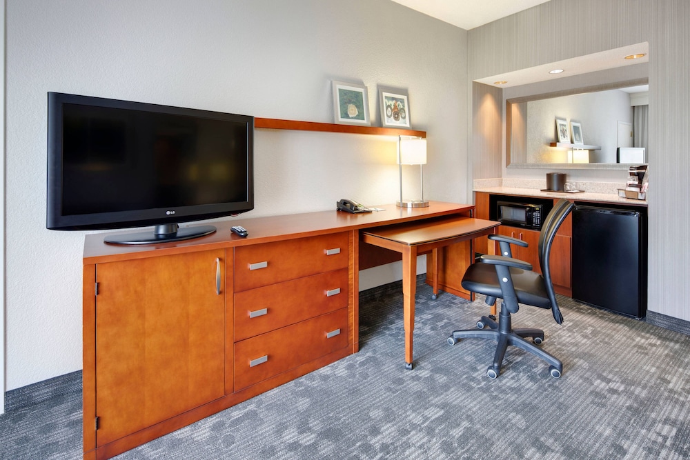 Courtyard Atlanta Norcross/Peachtree Corners 44/48