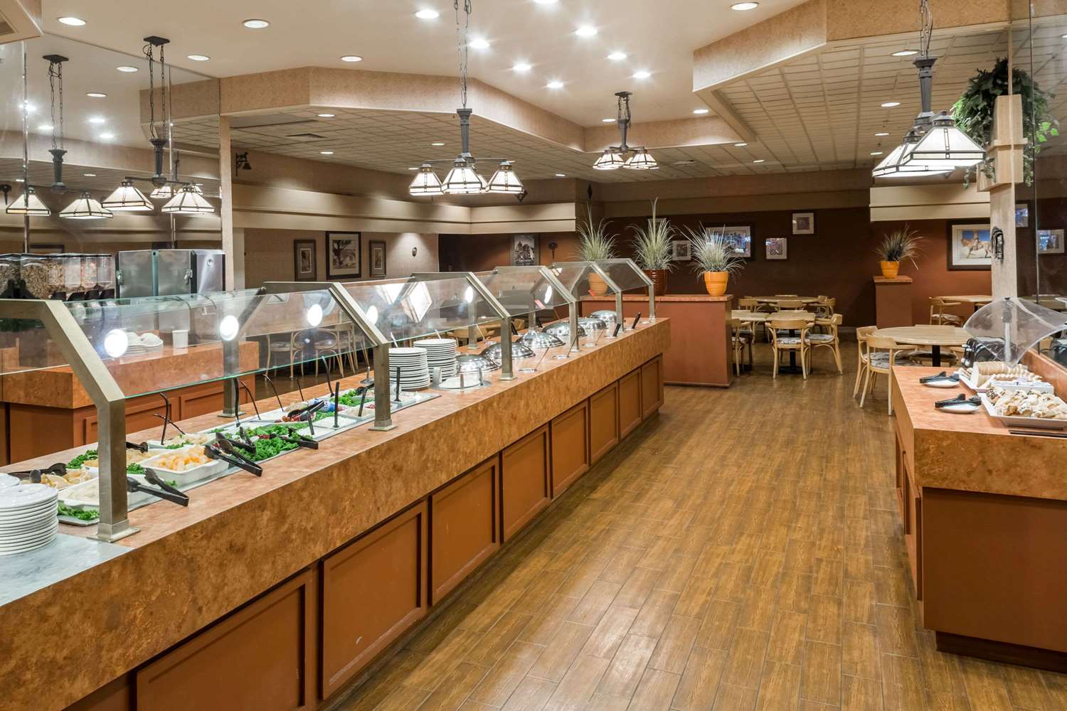 Ramada by Wyndham Kissimmee Gateway 24/34