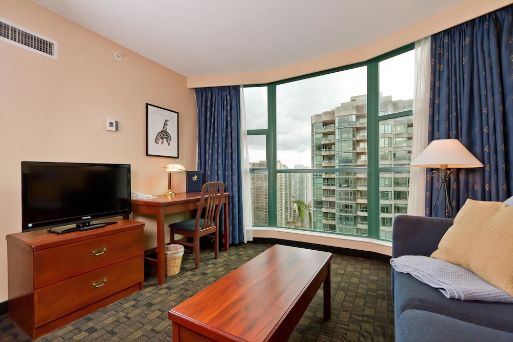 Rosedale On Robson Suite Hotel 28/45