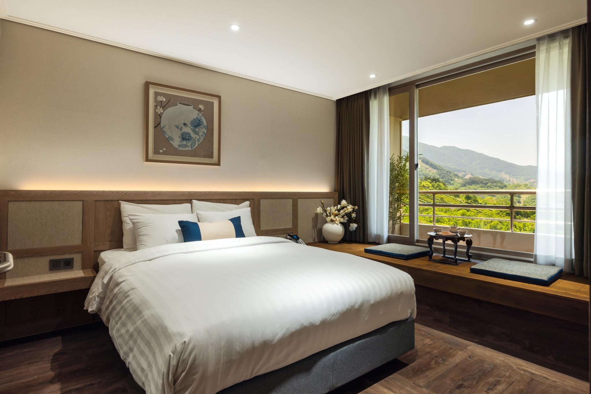 Kensington, Deluxe, Double or Twin Bed