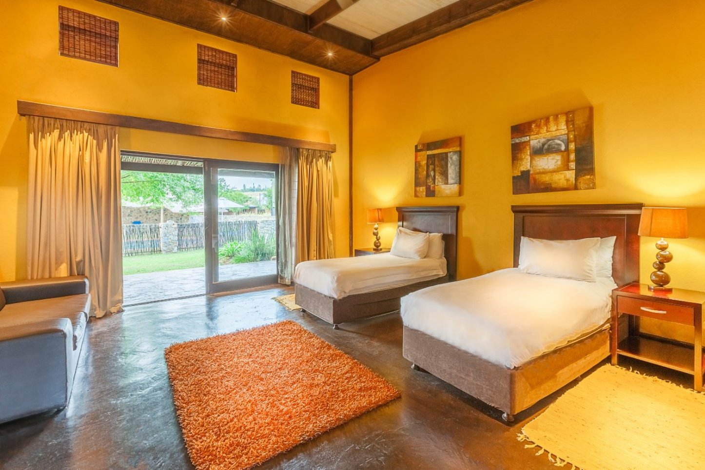 Riverstone Lodge 3/8