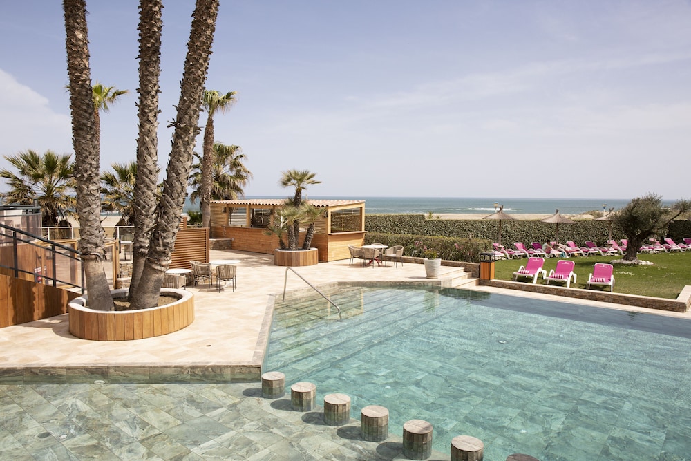 Les Flamants Roses Thalasso Spa 78/83