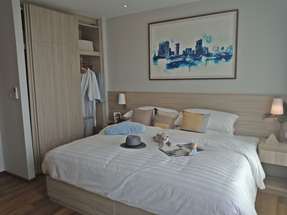 Oakwood Hotel Residence Sri Racha 12/83