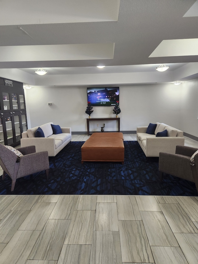 Candlewood Suites Knoxville Airport-Alcoa 62/73