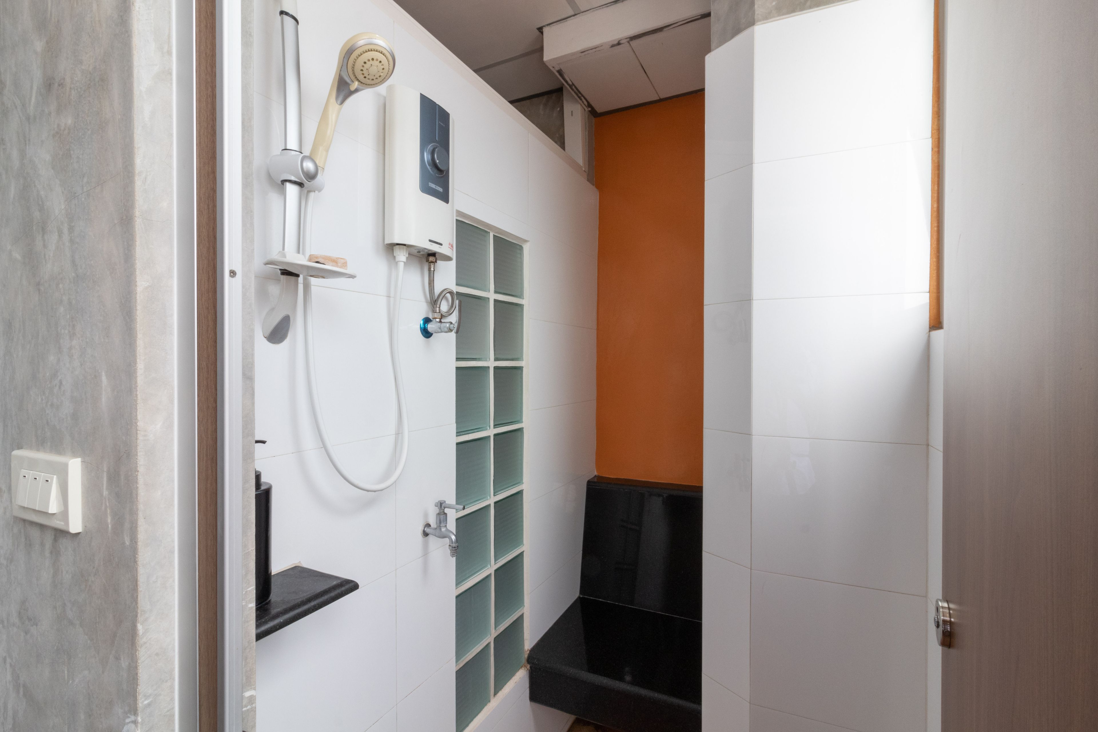 Banthat Thong Hostel 30/35