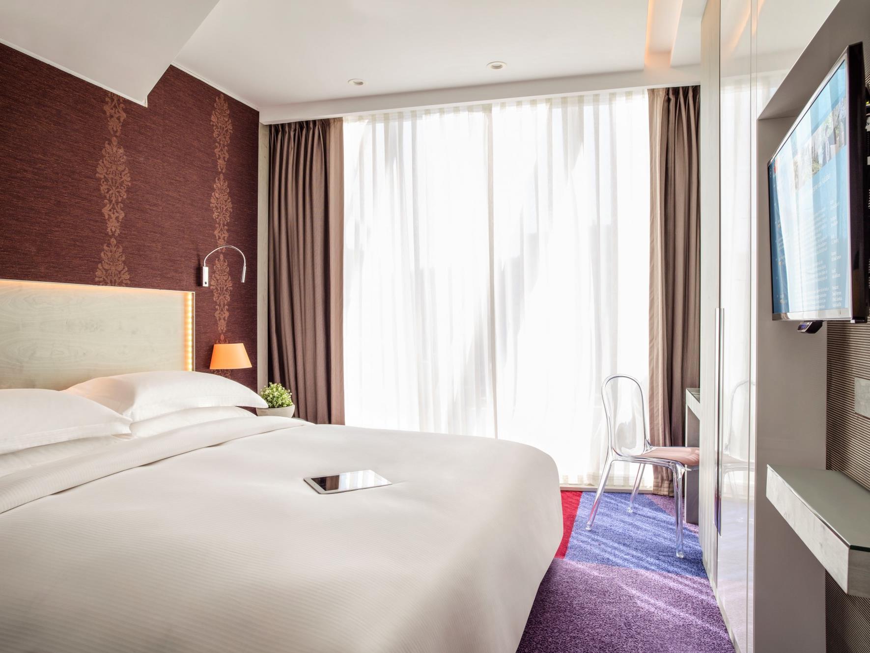 1 Bedroom, Suite, King Bed, City View, Sofa, Burgu Arjaan by Rotana Istanbul Asia 2/2