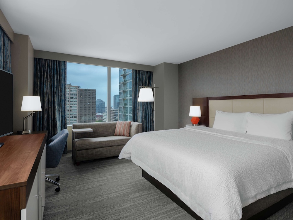 Hampton Inn Chicago Mccormick Place Il 27/80
