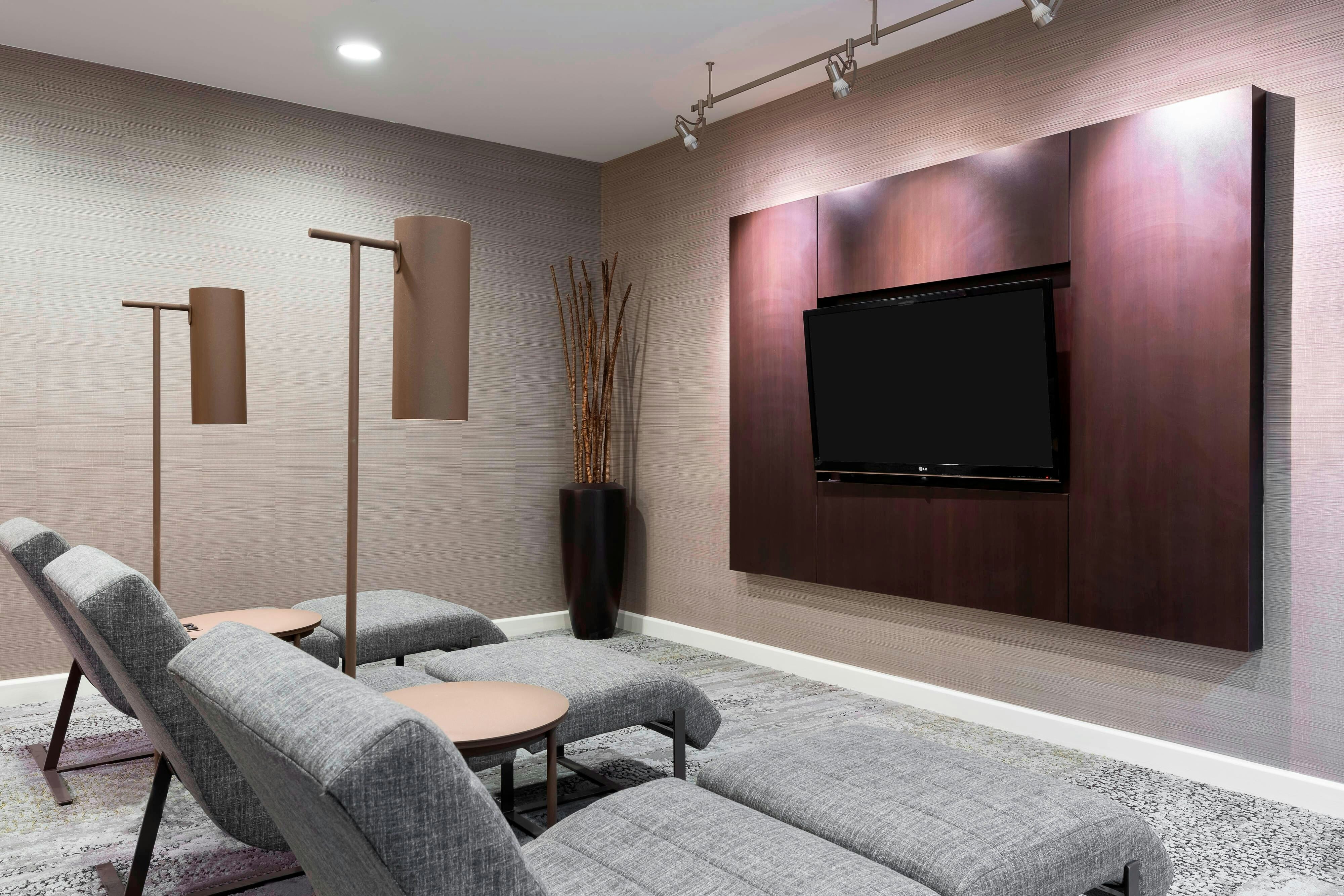 Courtyard by Marriott Tampa Downtown 3/19