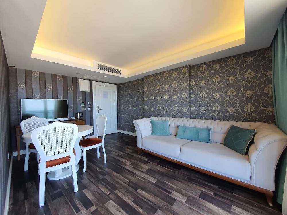 Aktug Hotel 23/50