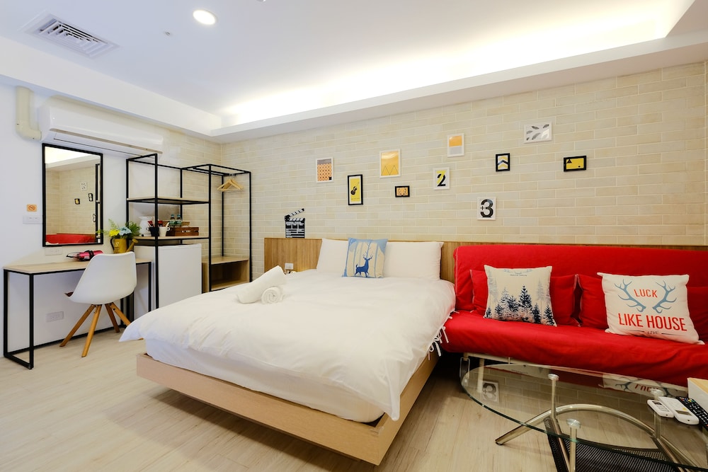 Color Fun Inn 22/60