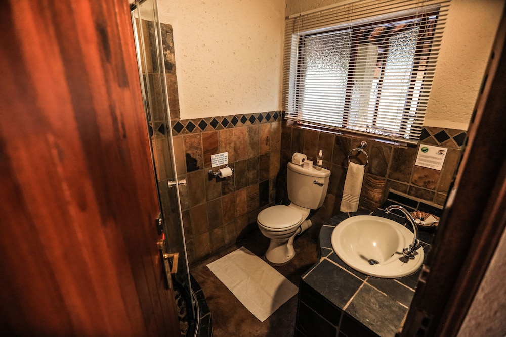 Suite, King Bed 7/7