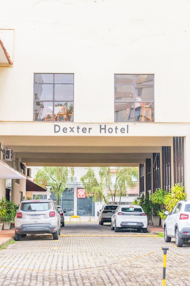 Dexter Hotel 48/54