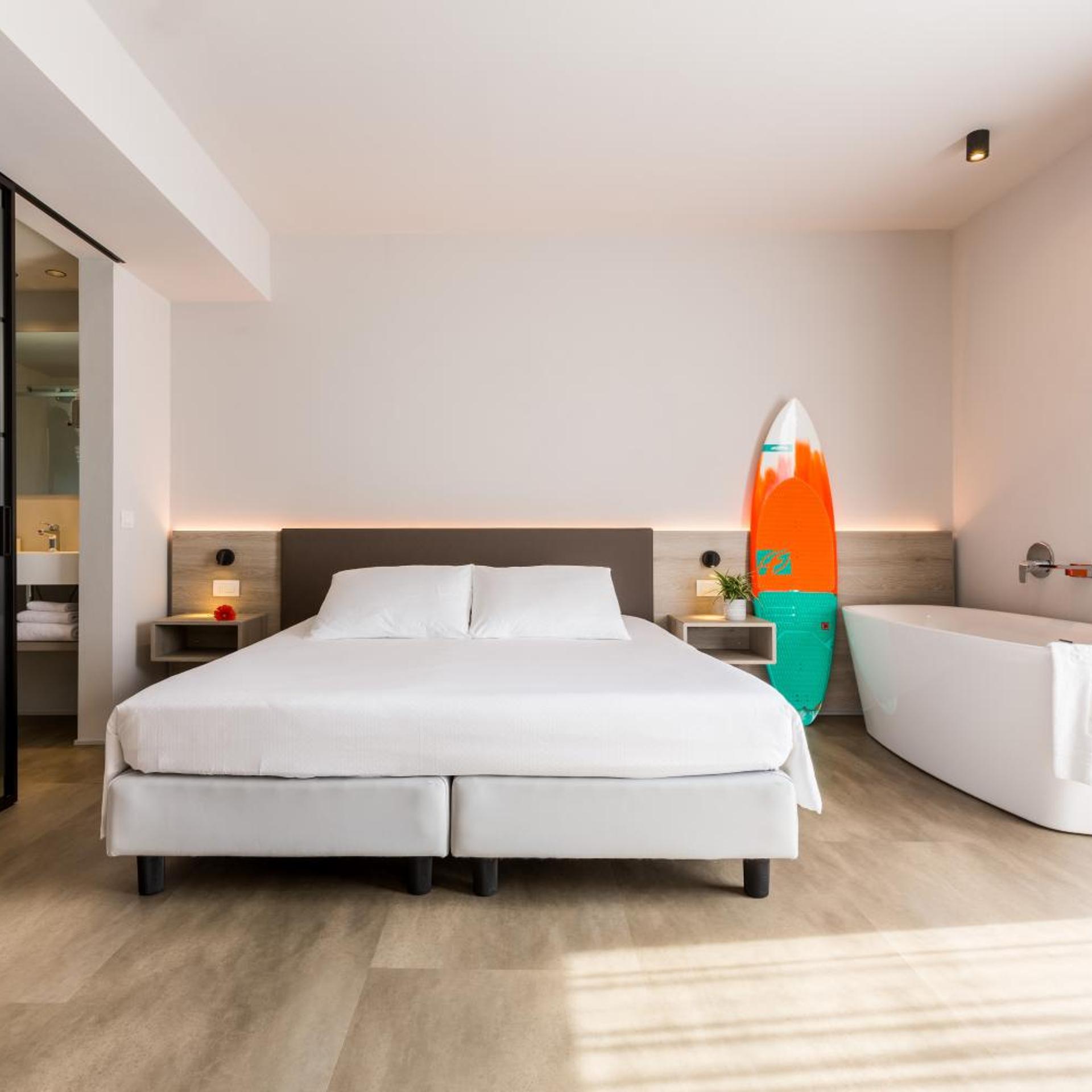 Superior, Queen Bed