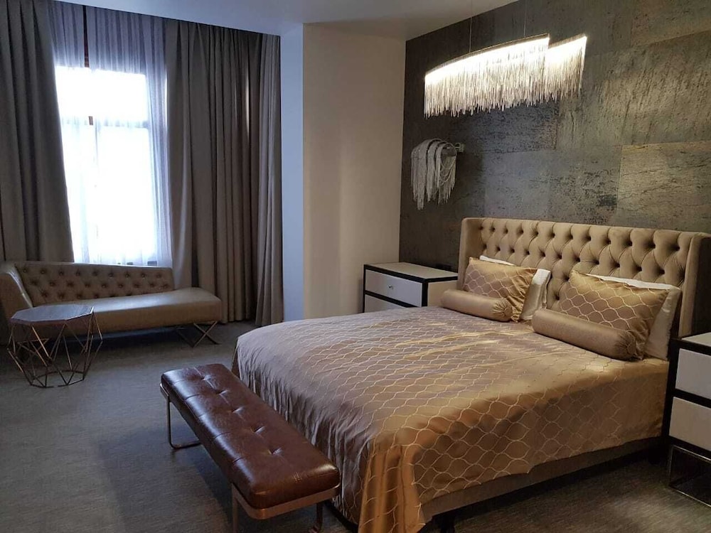 Shirvanshah Hotel 29/70