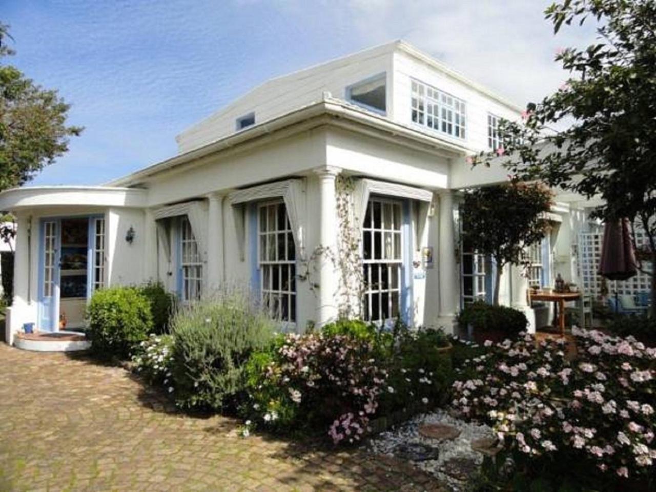 Eastbury Cottage 5/50