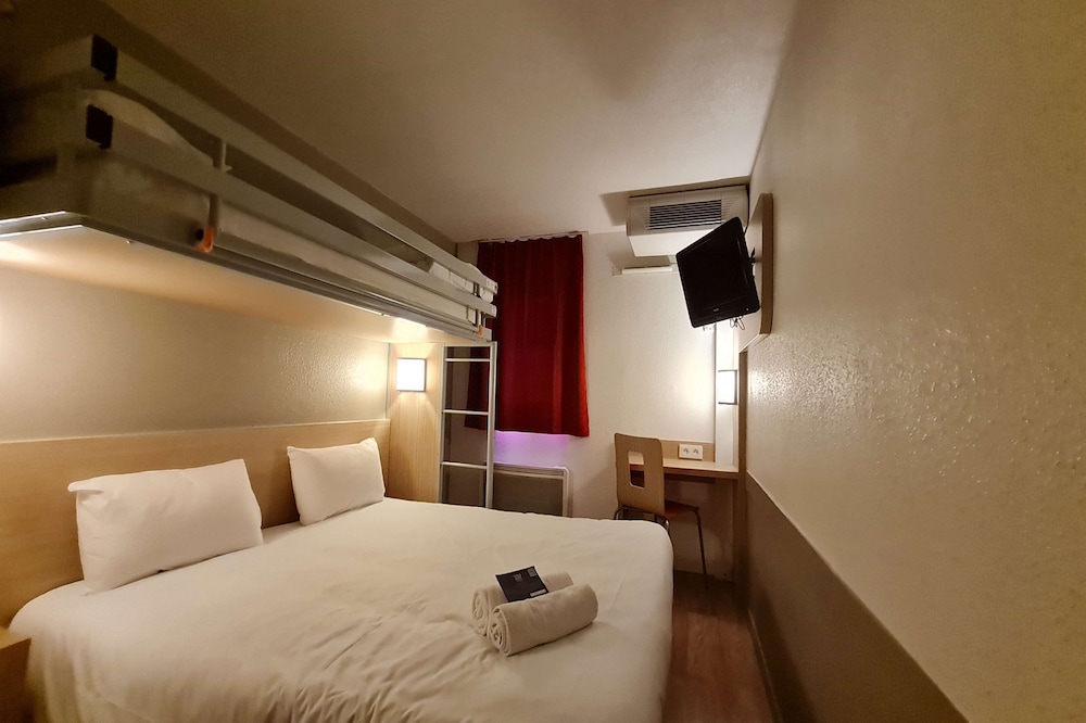 Kyriad Direct Annemasse - Geneve 17/42