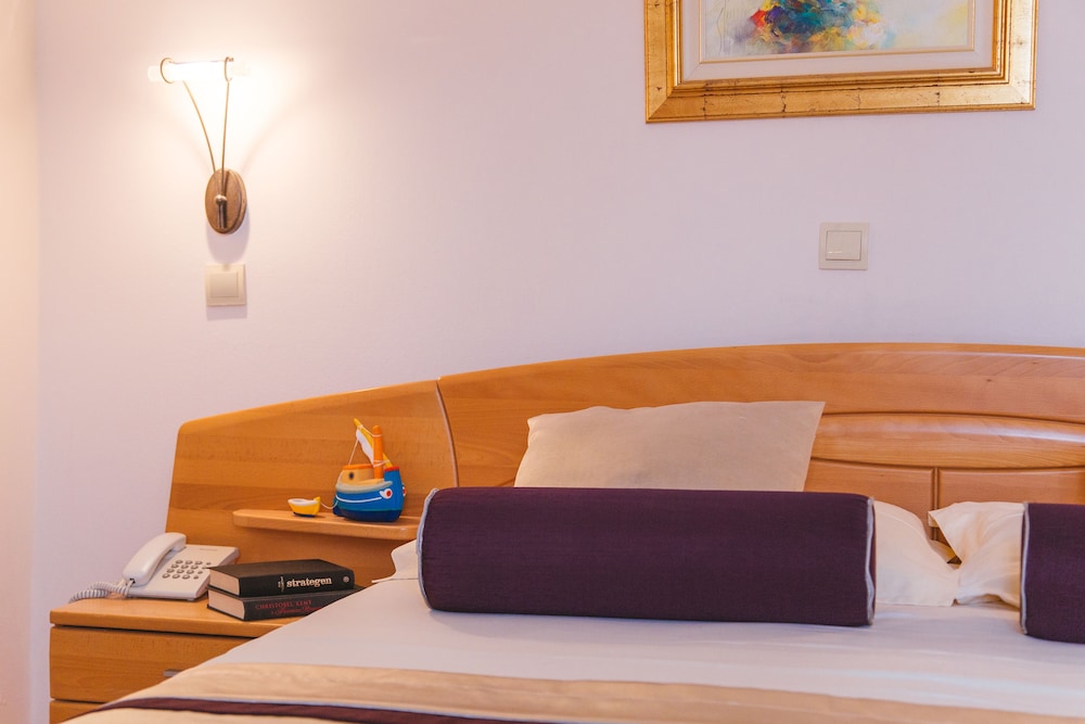 HOTEL PARK HVAR 24/76