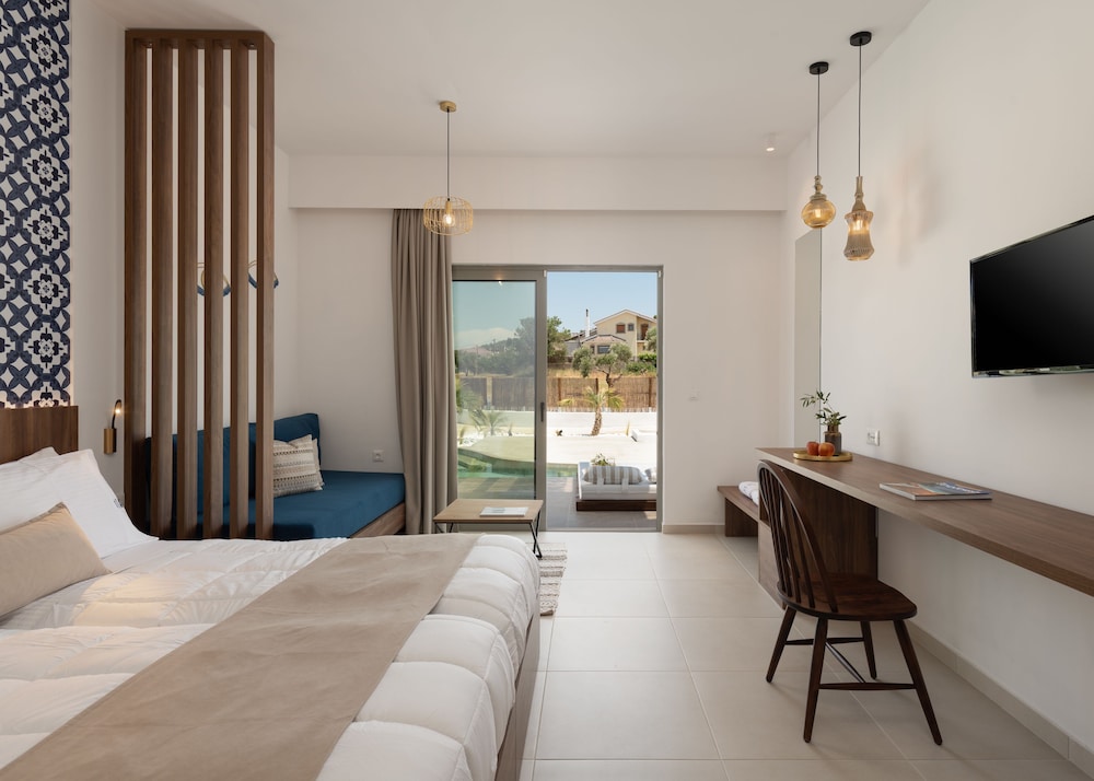 Nama Retreat Suites 25/56