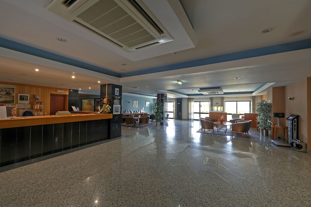 Aparthotel Paladim And Alagoamar 6/50