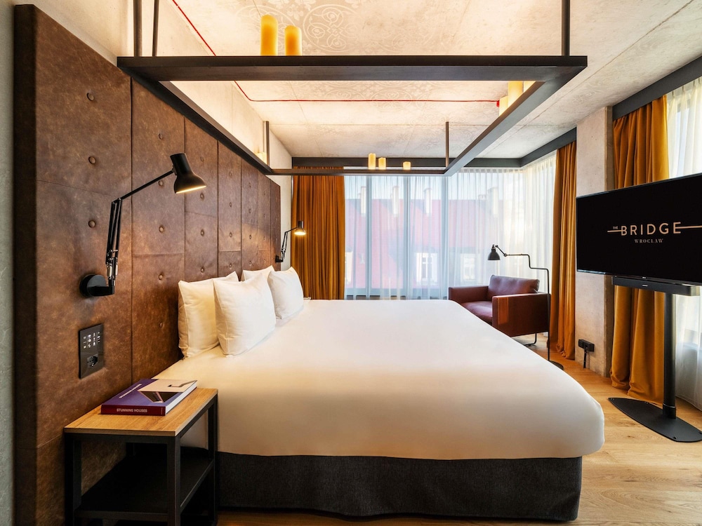 Prime Minister, Suite, King Bed