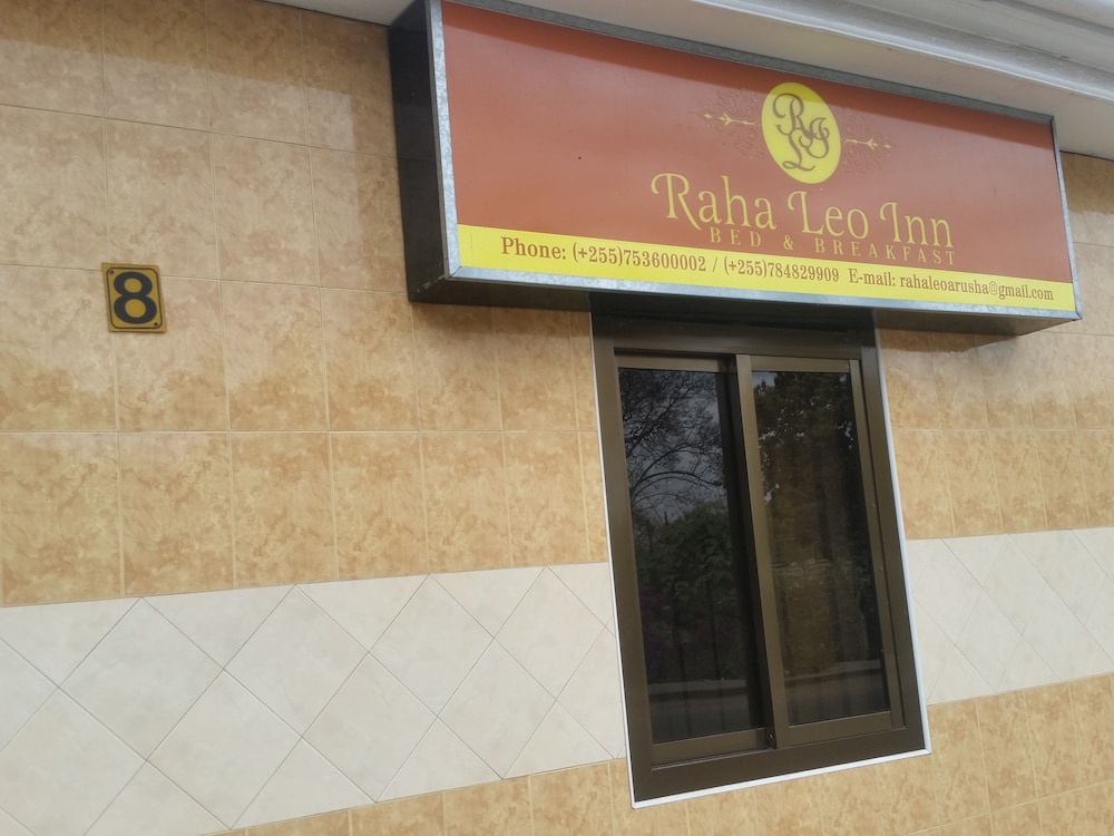 Raha Leo Inn 18/48