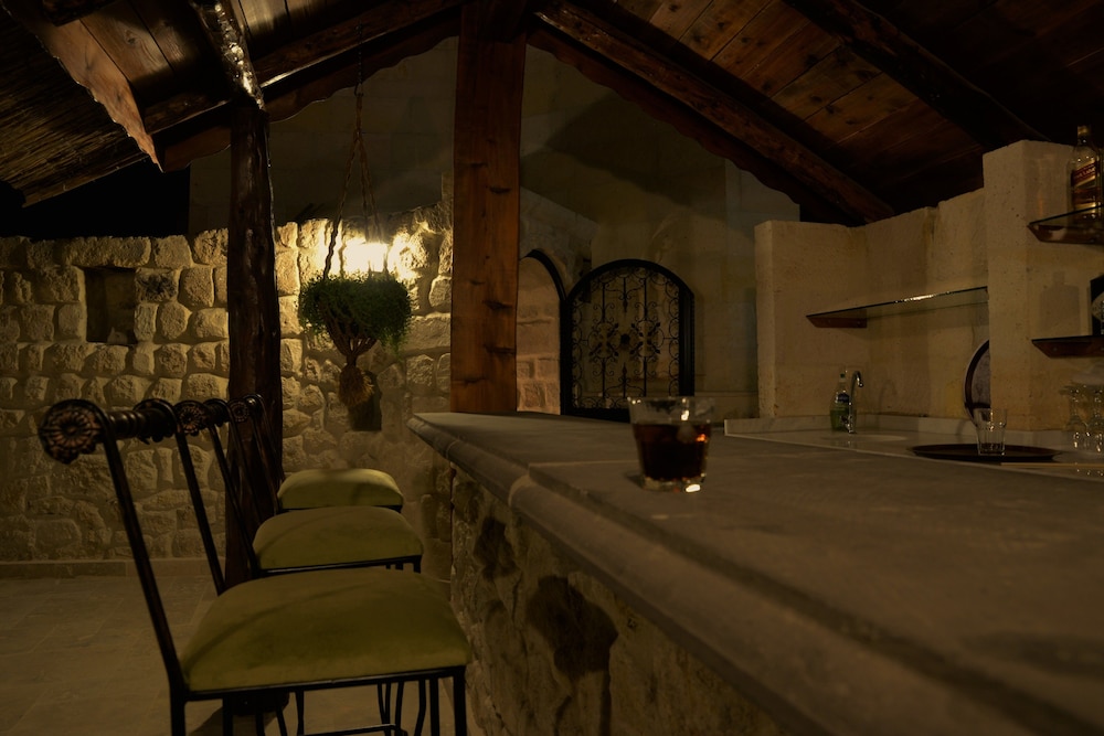 Canyon Cave Hotel 36/69