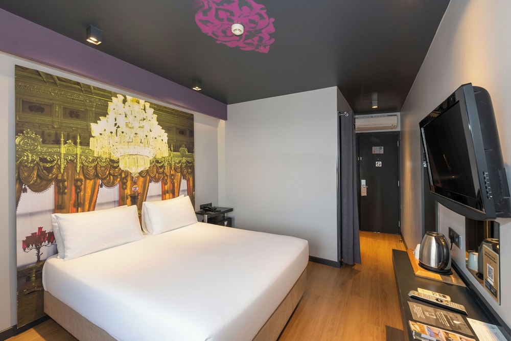 1 BEDROOM, SUPERIOR