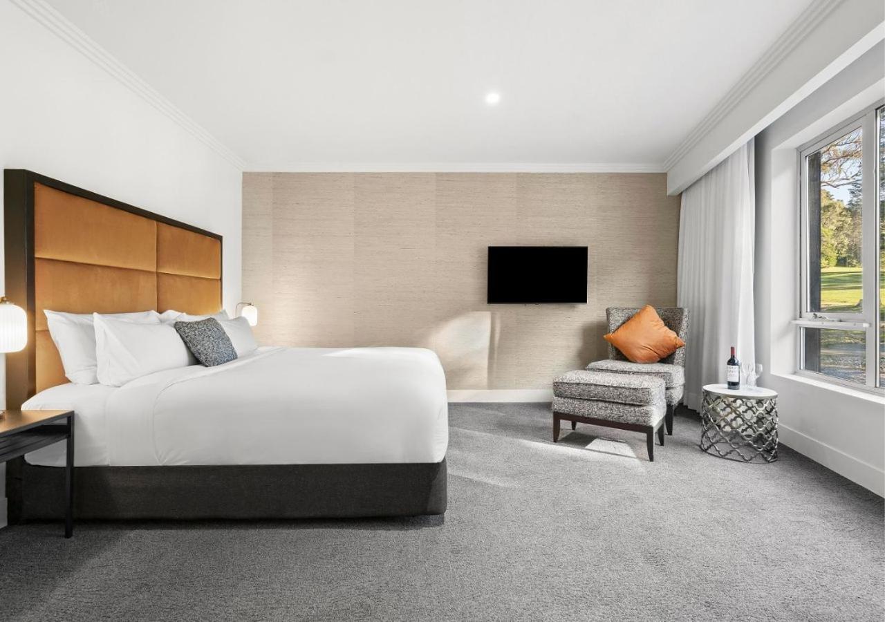 Ambassador, Suite