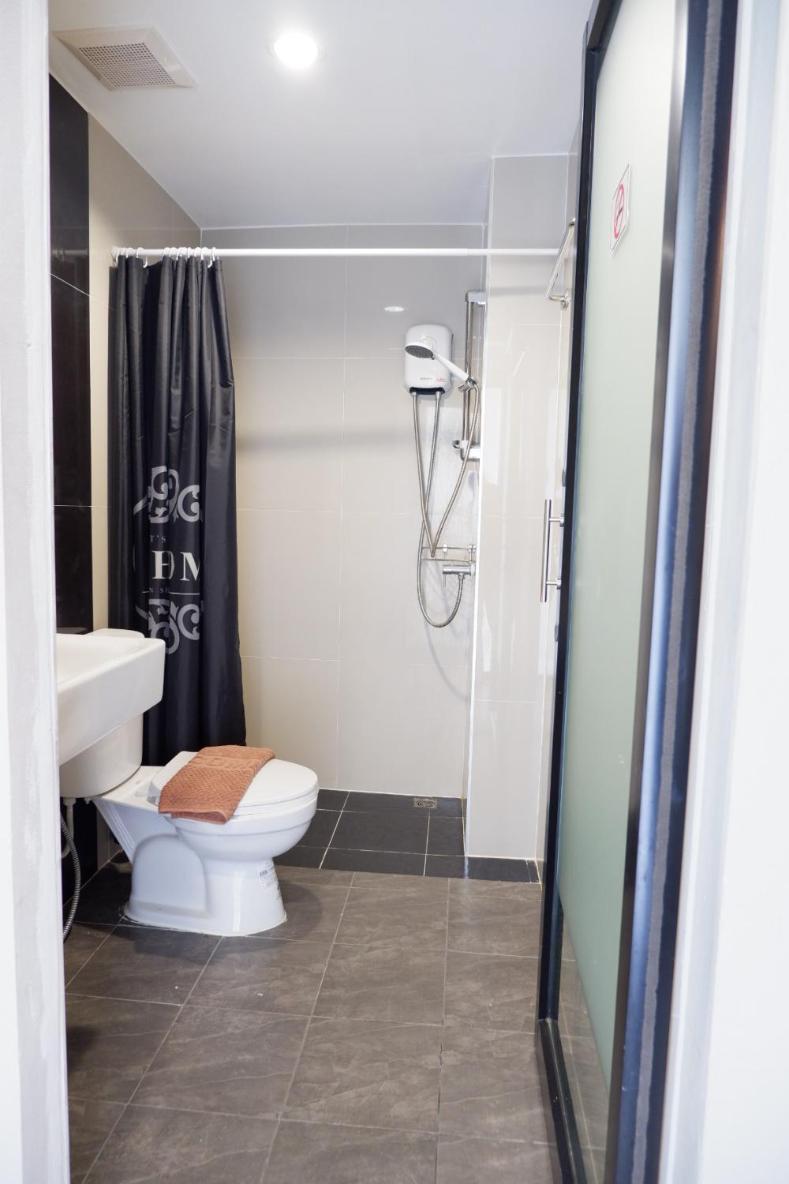 Izen Plus Budget Hotel & Residences 57/57