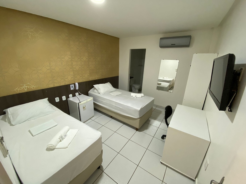 Falcao Hotel 12/44