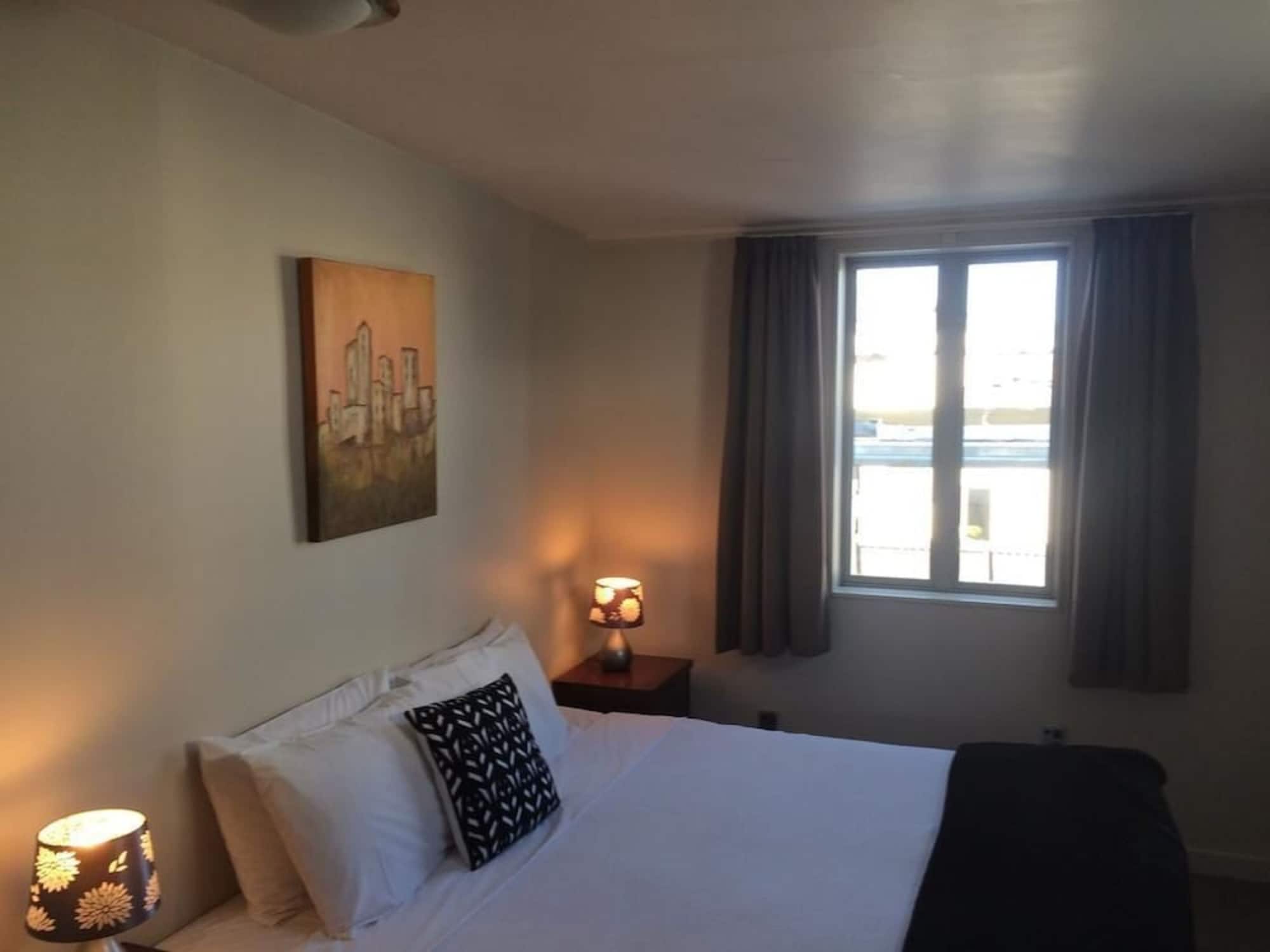2 BEDROOMS, CLASSIC, APARTMENT