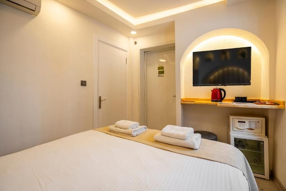Hotel Emir 12/50