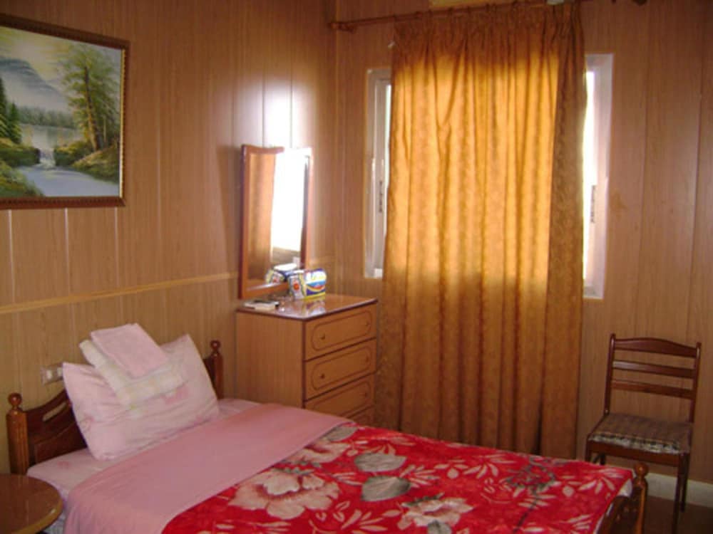 Regis Hotel 20/31