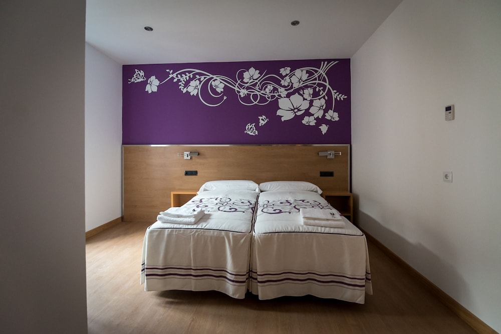 Hostal Carracedo 10/28