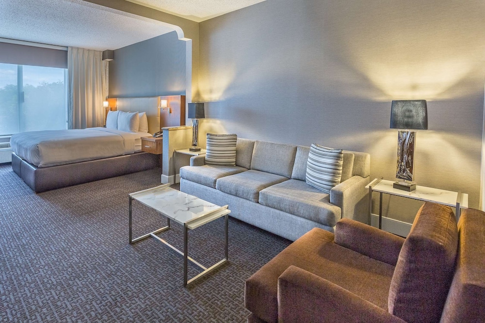 Doubletree By Hilton Hotel Nanuet 35/62