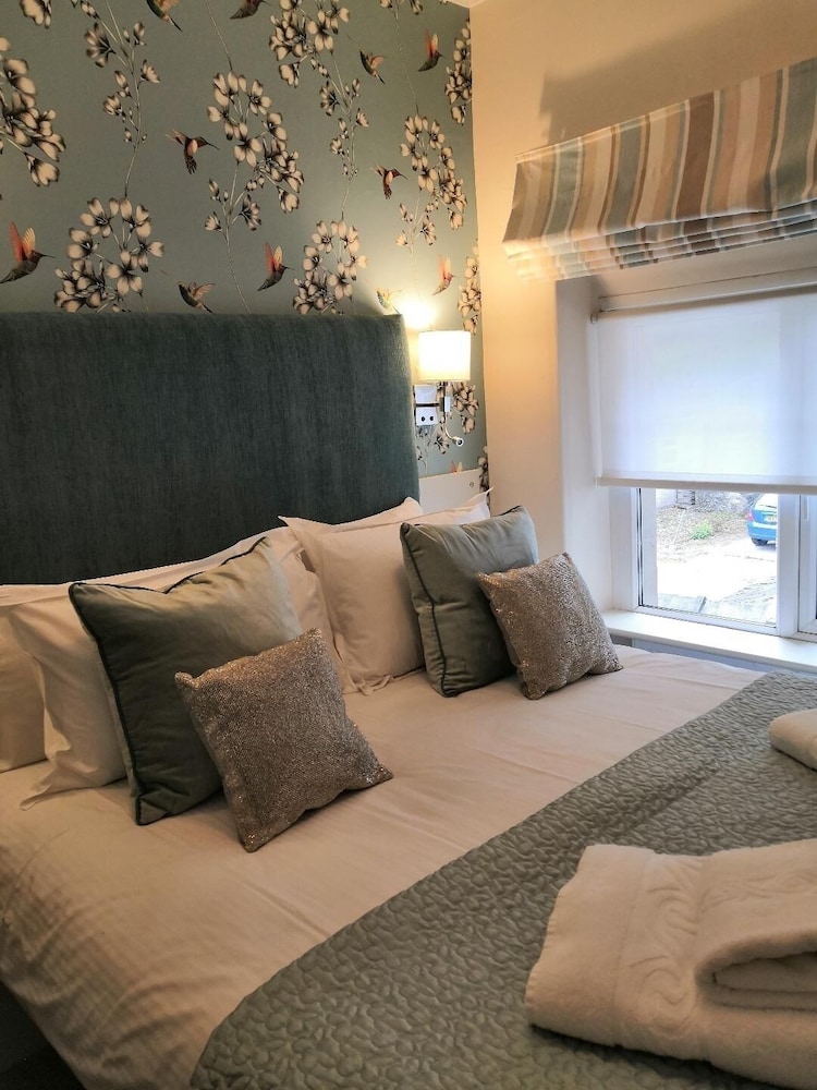 The Westbourne 33/47