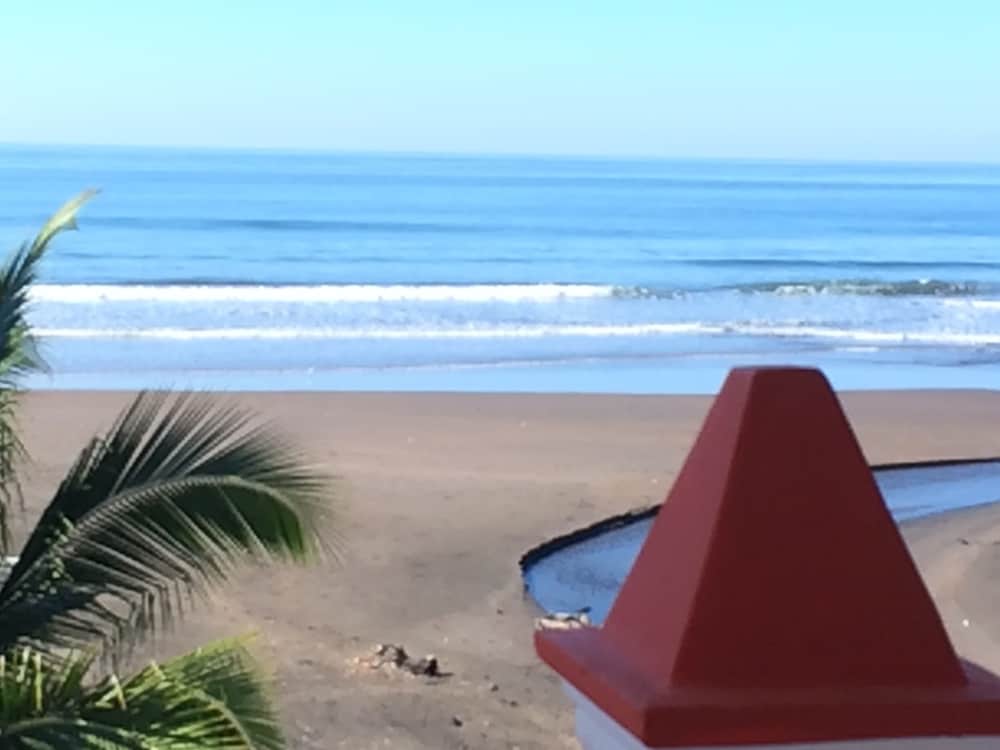 SABAS Beach Resort 63/66