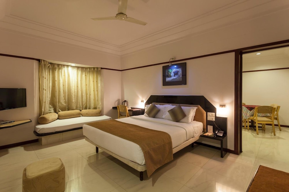 Hotel Vrishali Executive 27/61