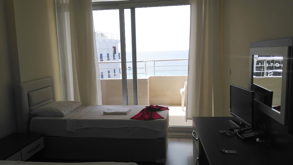 First Class Hotel 18/59