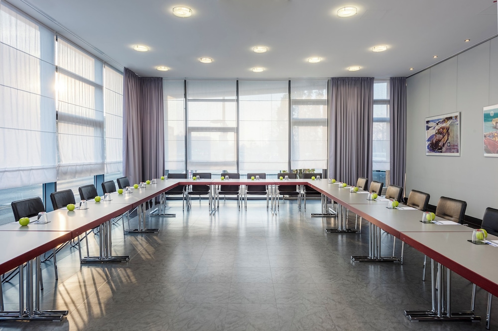 Hotel Wolfsburg Centrum, Affiliated by Melia 32/60