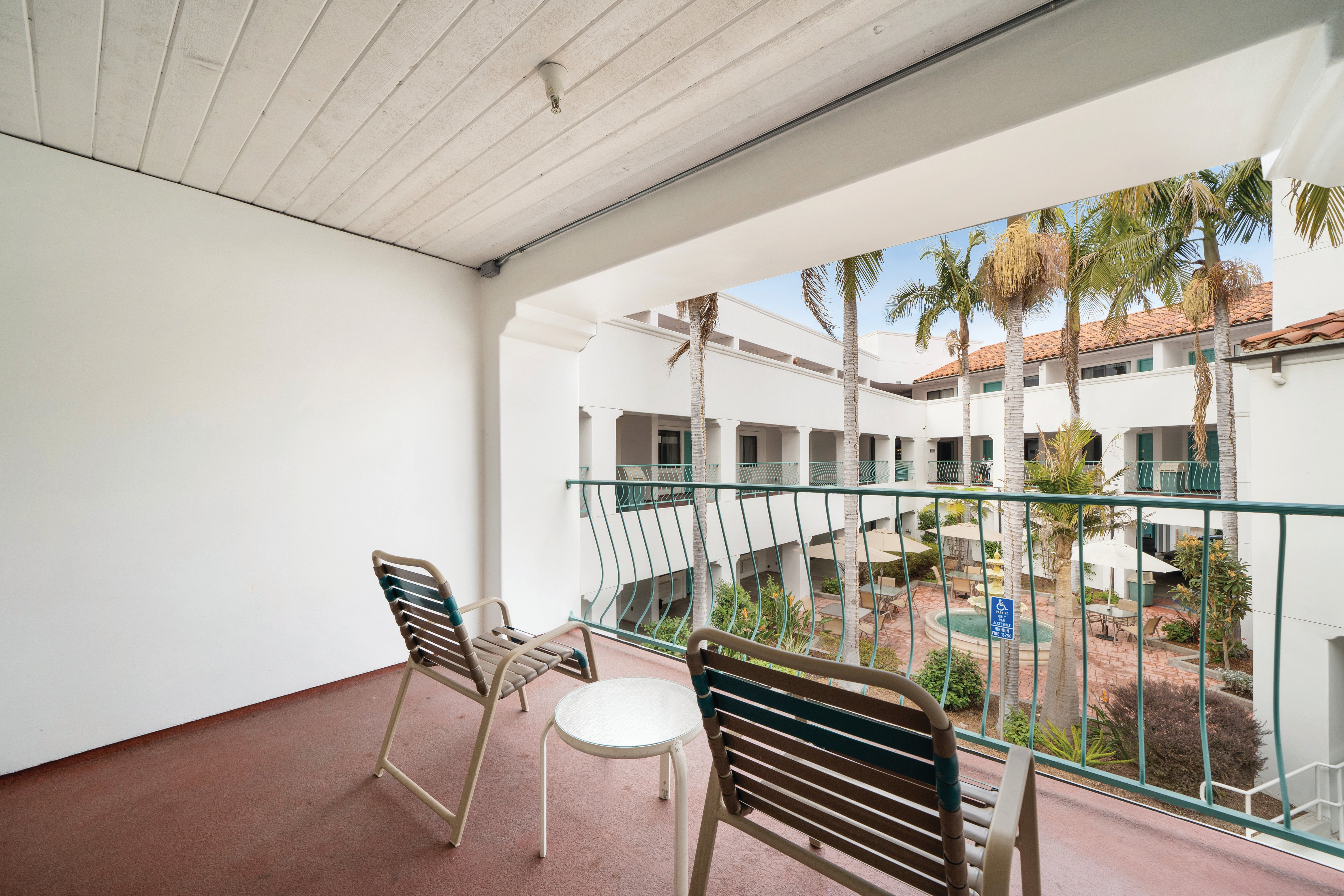 Casablanca Inn 56/71