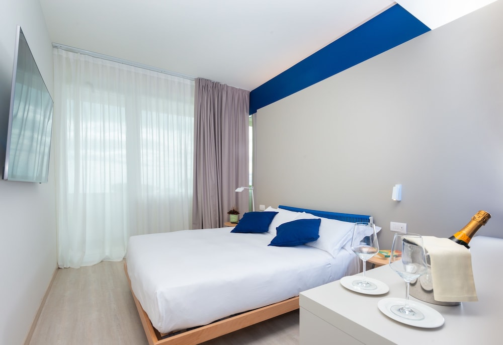 L'alba Hotel 23/72