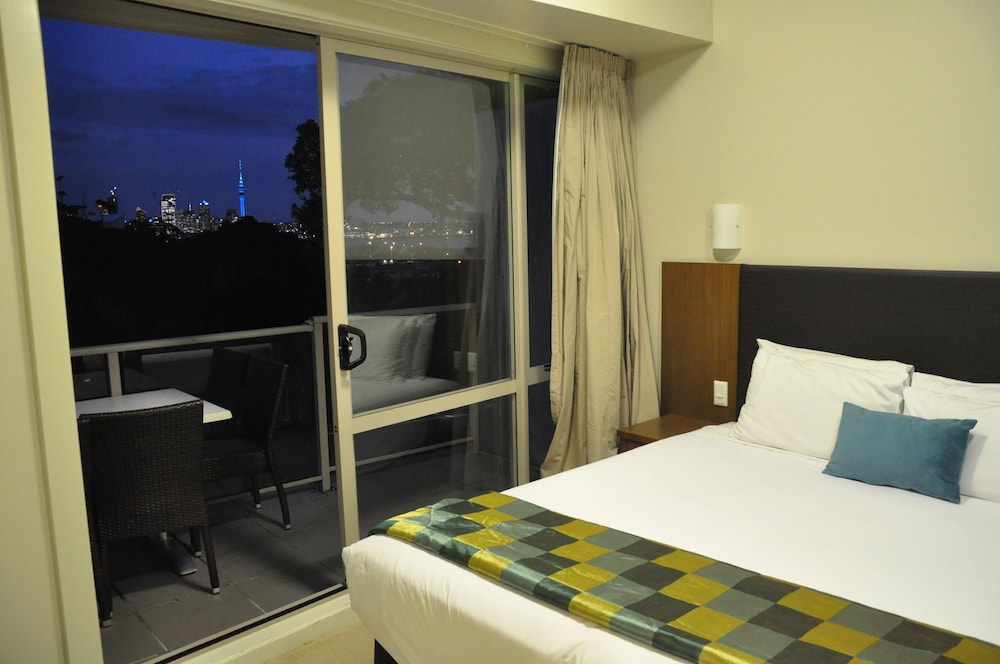 Ocean Breeze Hotel Takapuna 6/41